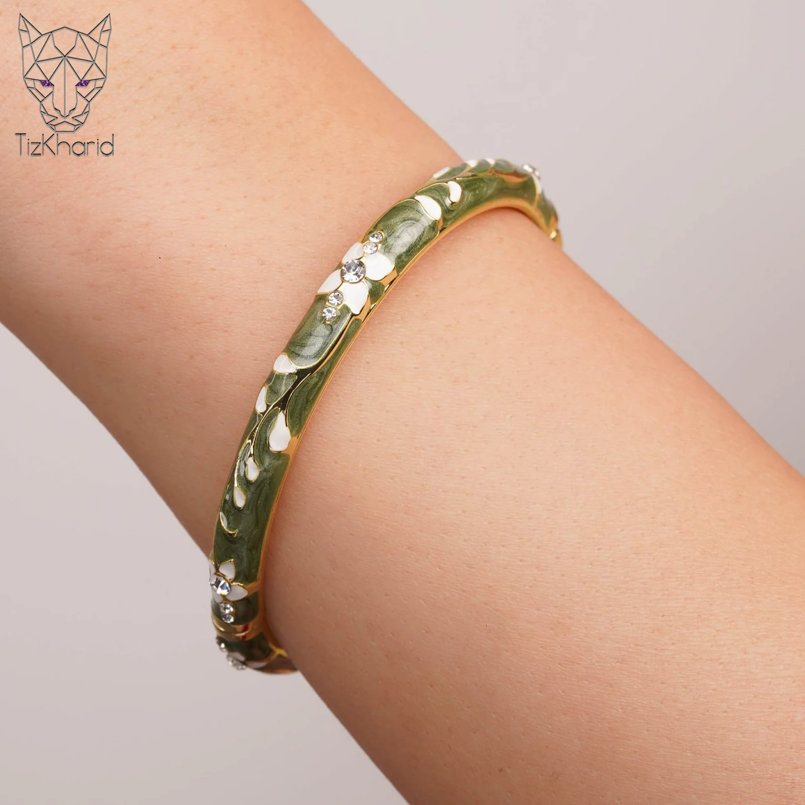 Enameled steel bangle bracelet