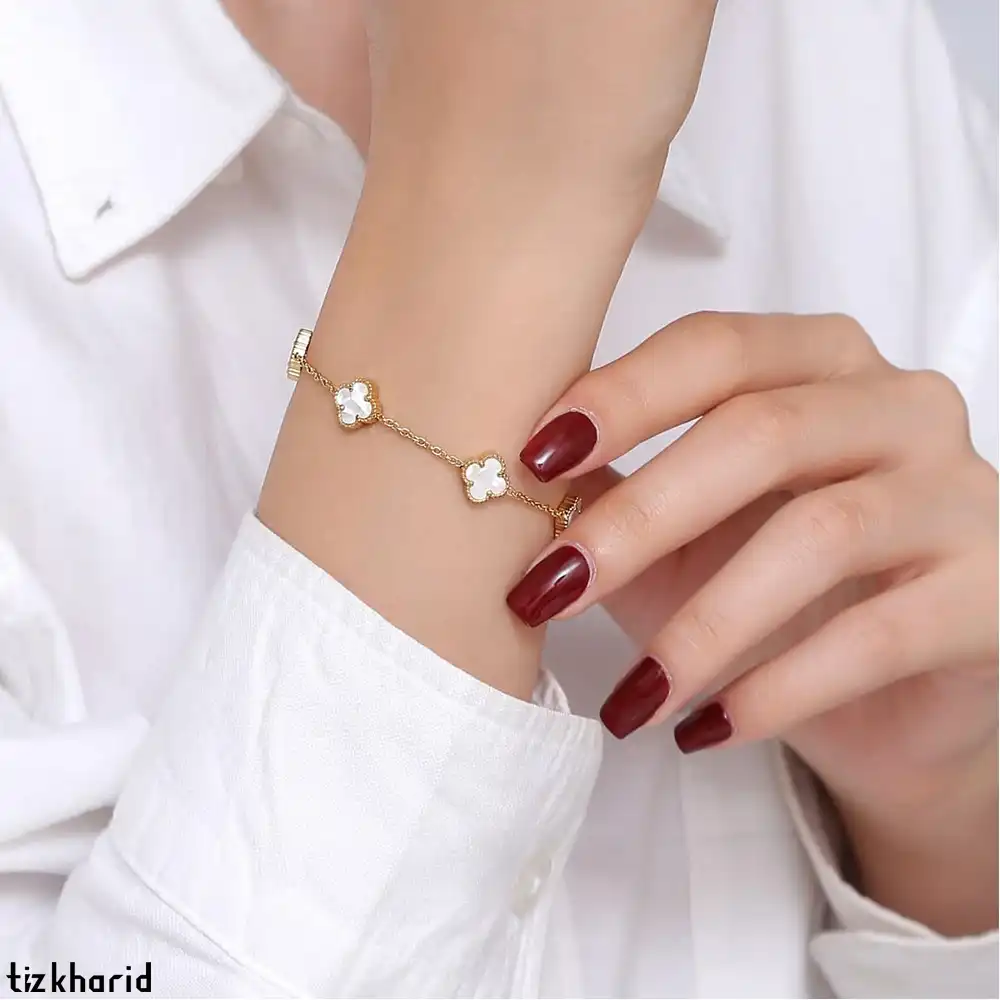 دستبند استیل مارک طلایی سفید